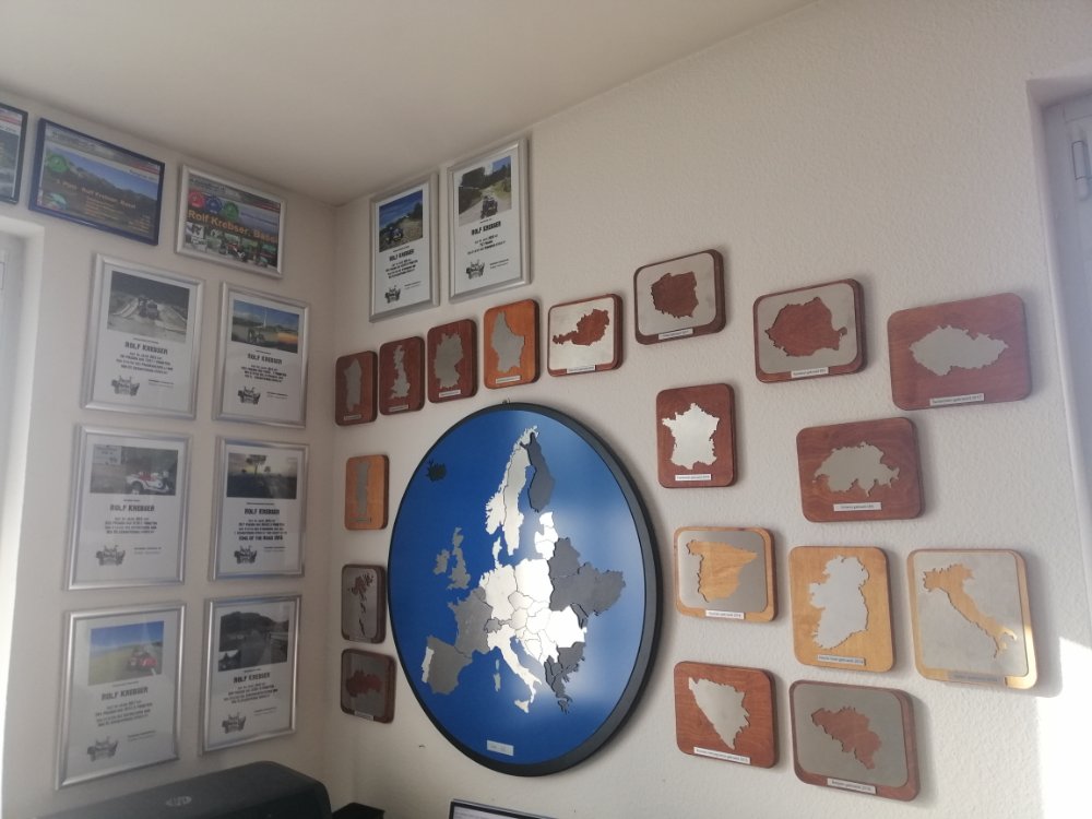 Trophänenwand.jpg